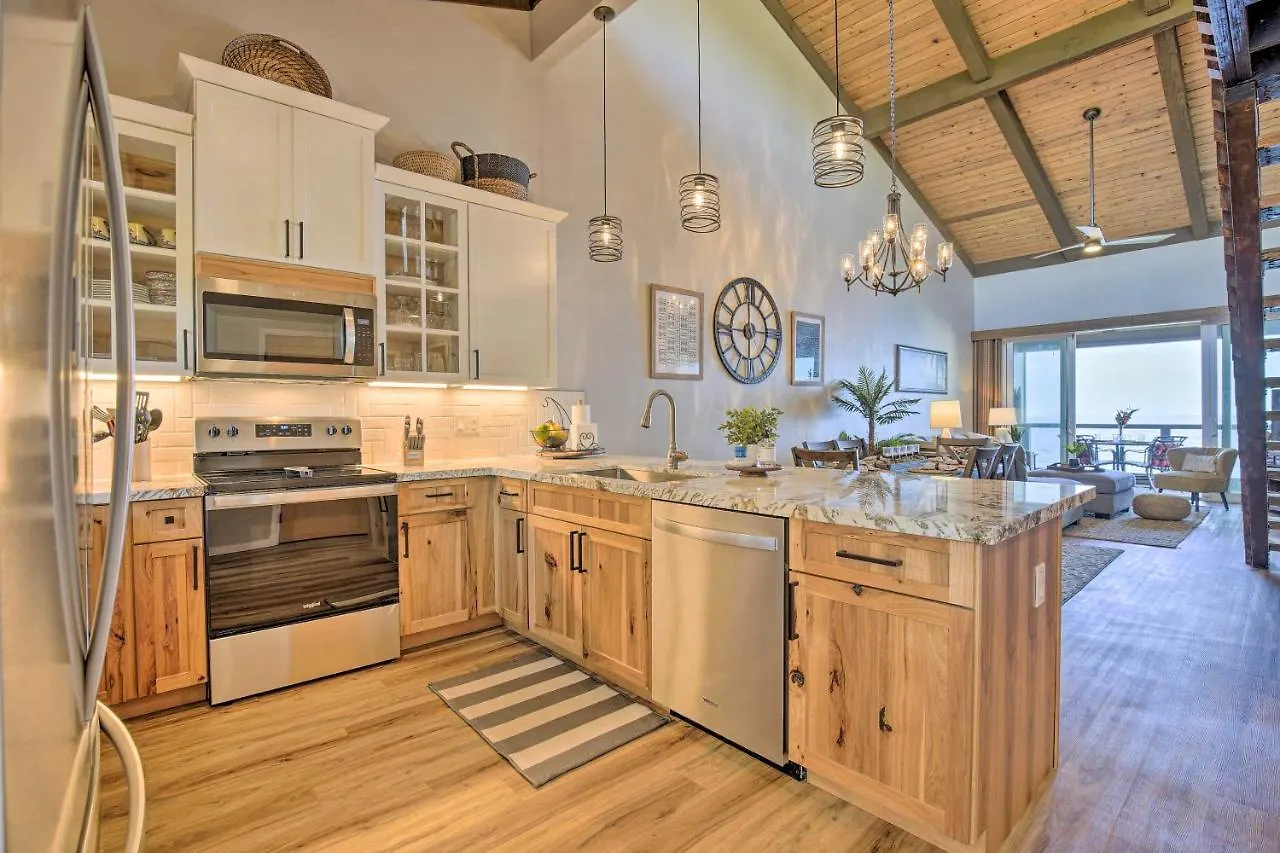Airy Oceanfront Kailua-Kona Gem With Community Pool Apartman