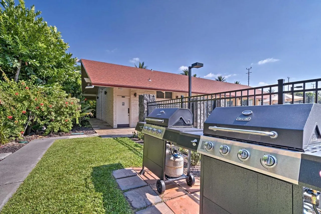 Airy Oceanfront Kailua-Kona Gem With Community Pool Apartman